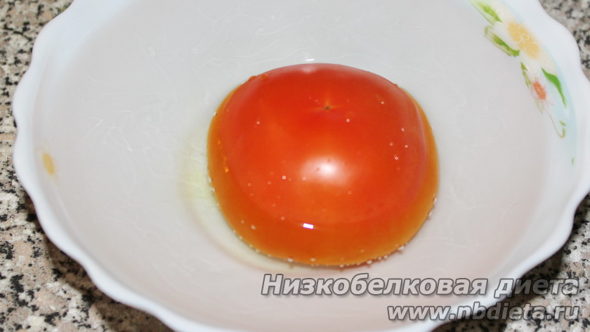 Залить кипятком помидор